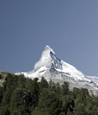 montagne enneigée